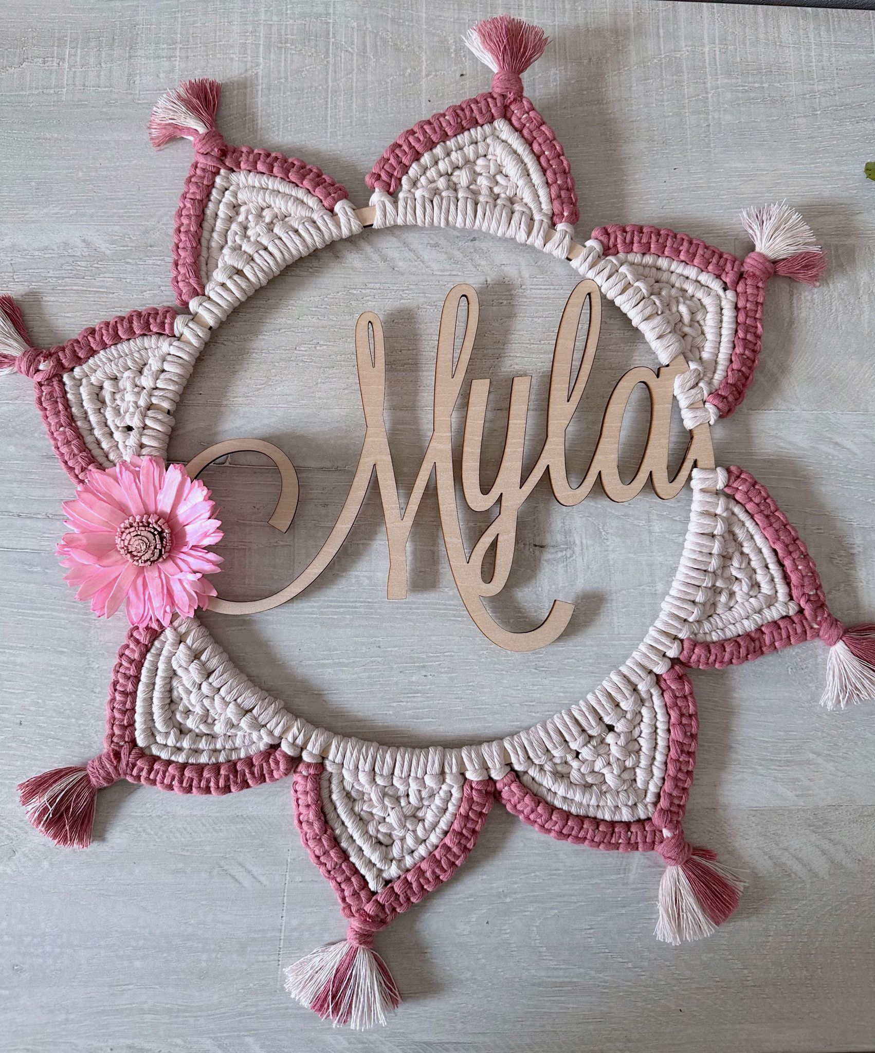 Couronnes Personnalisées en Macramé